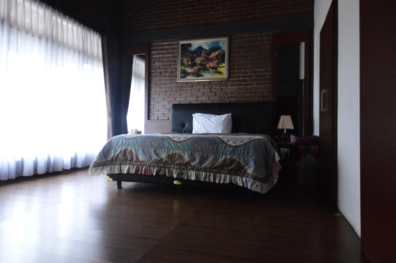 Villa Buleud Garut Extérieur photo