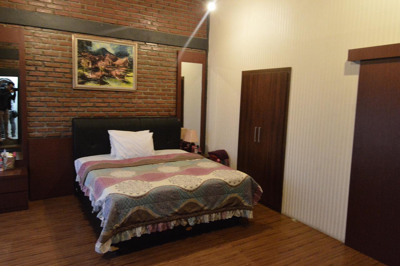 Villa Buleud Garut Extérieur photo